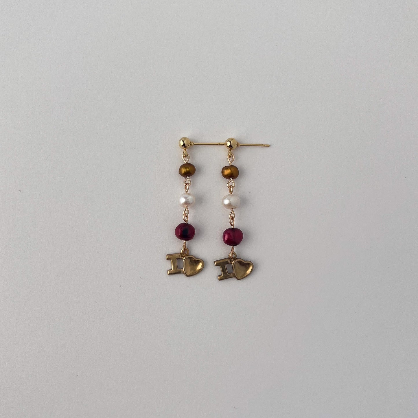Colette Dangles