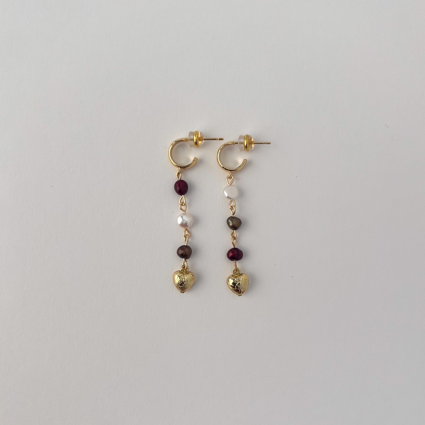 Gracie Dangles