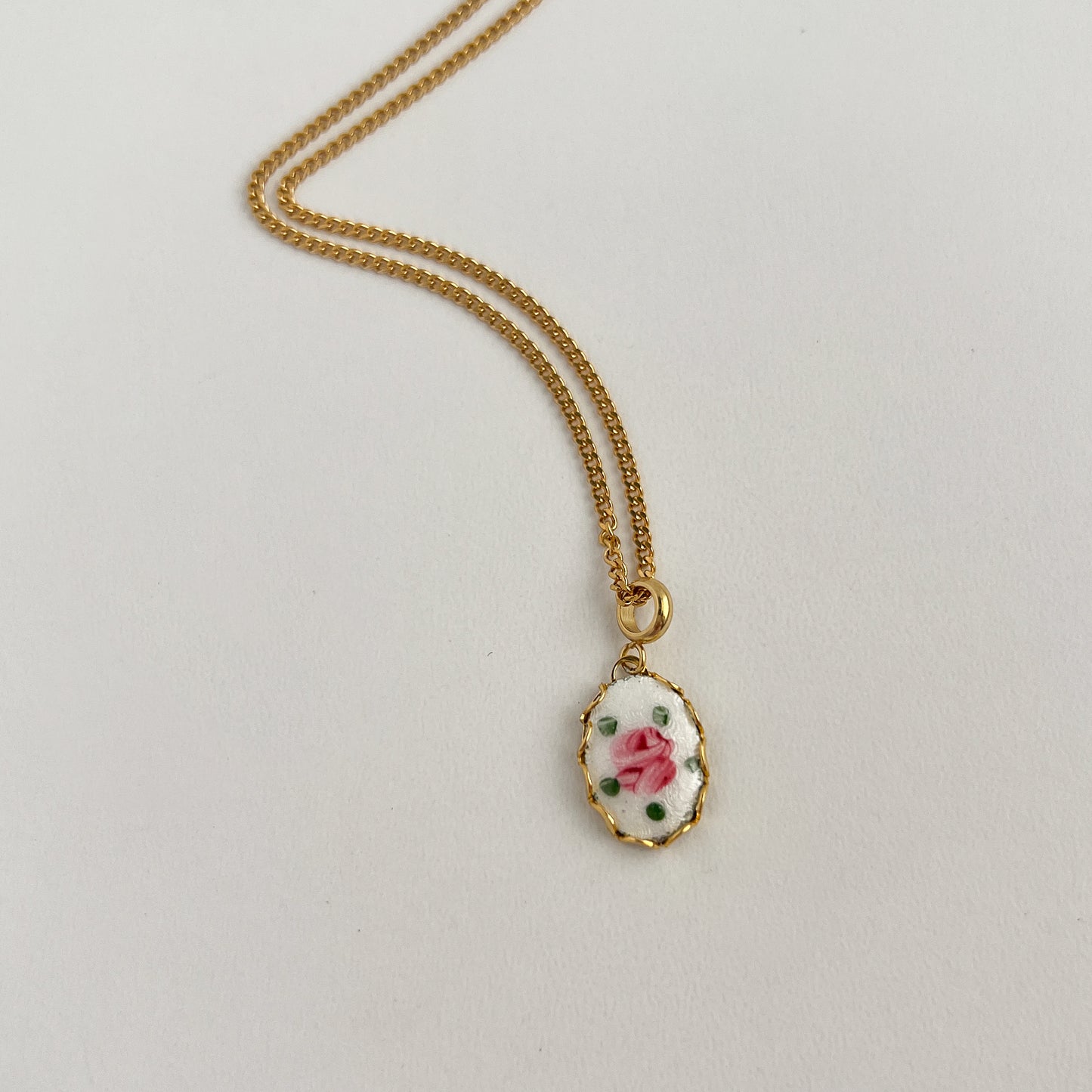 Vintage Shabby Chic Pendant Necklace