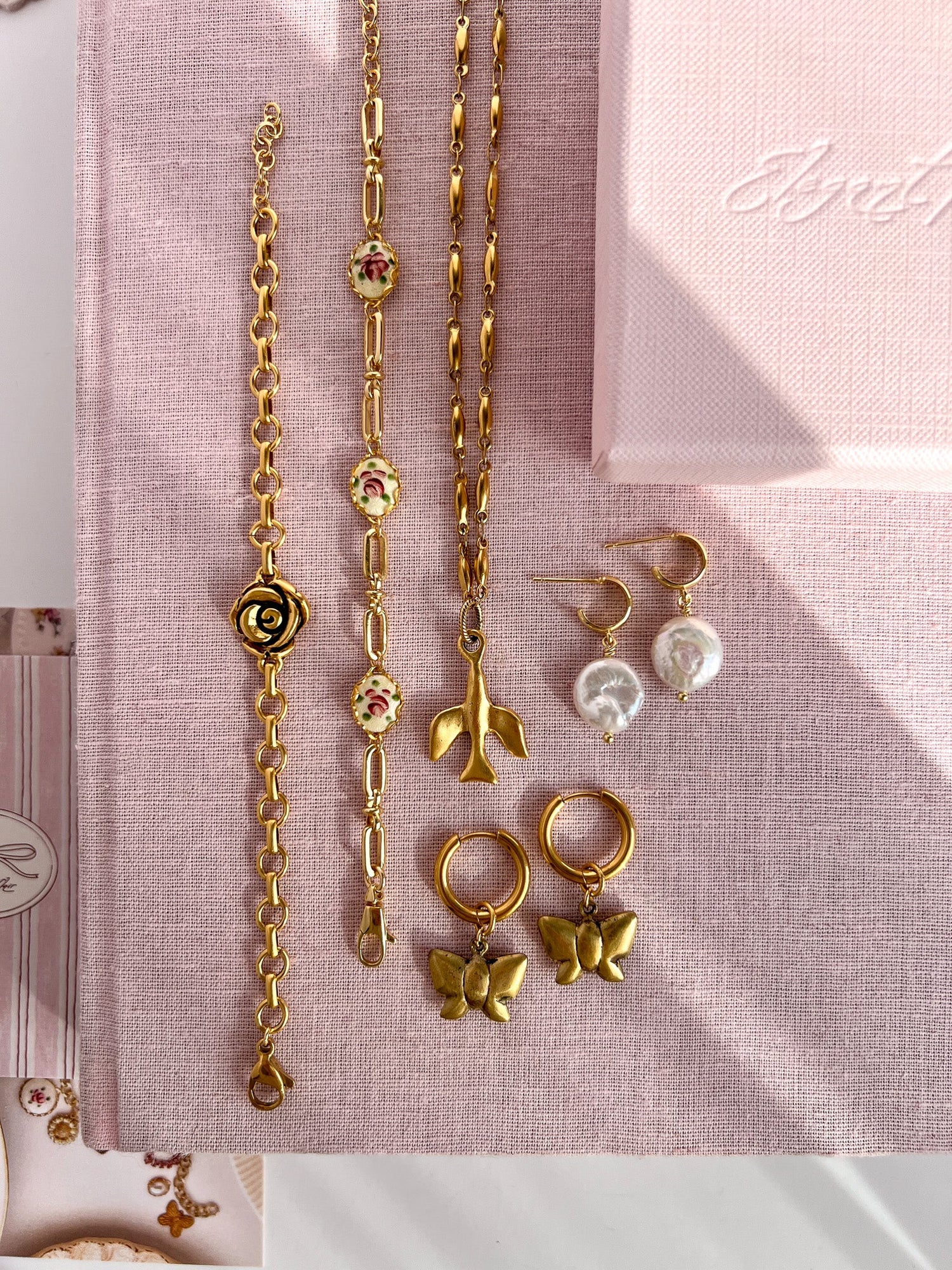elegant-flair-vintage-charm-necklaces