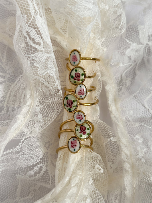 Georgie Ring