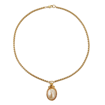 Pearly Statement Necklace