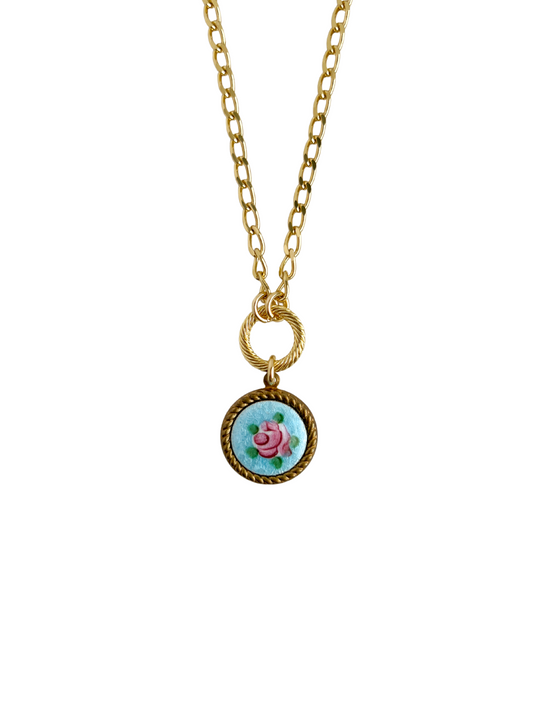 Lizzie Pendant Necklace