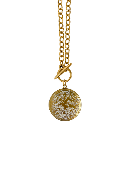Elira Necklace
