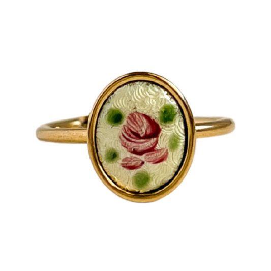 Georgie Ring