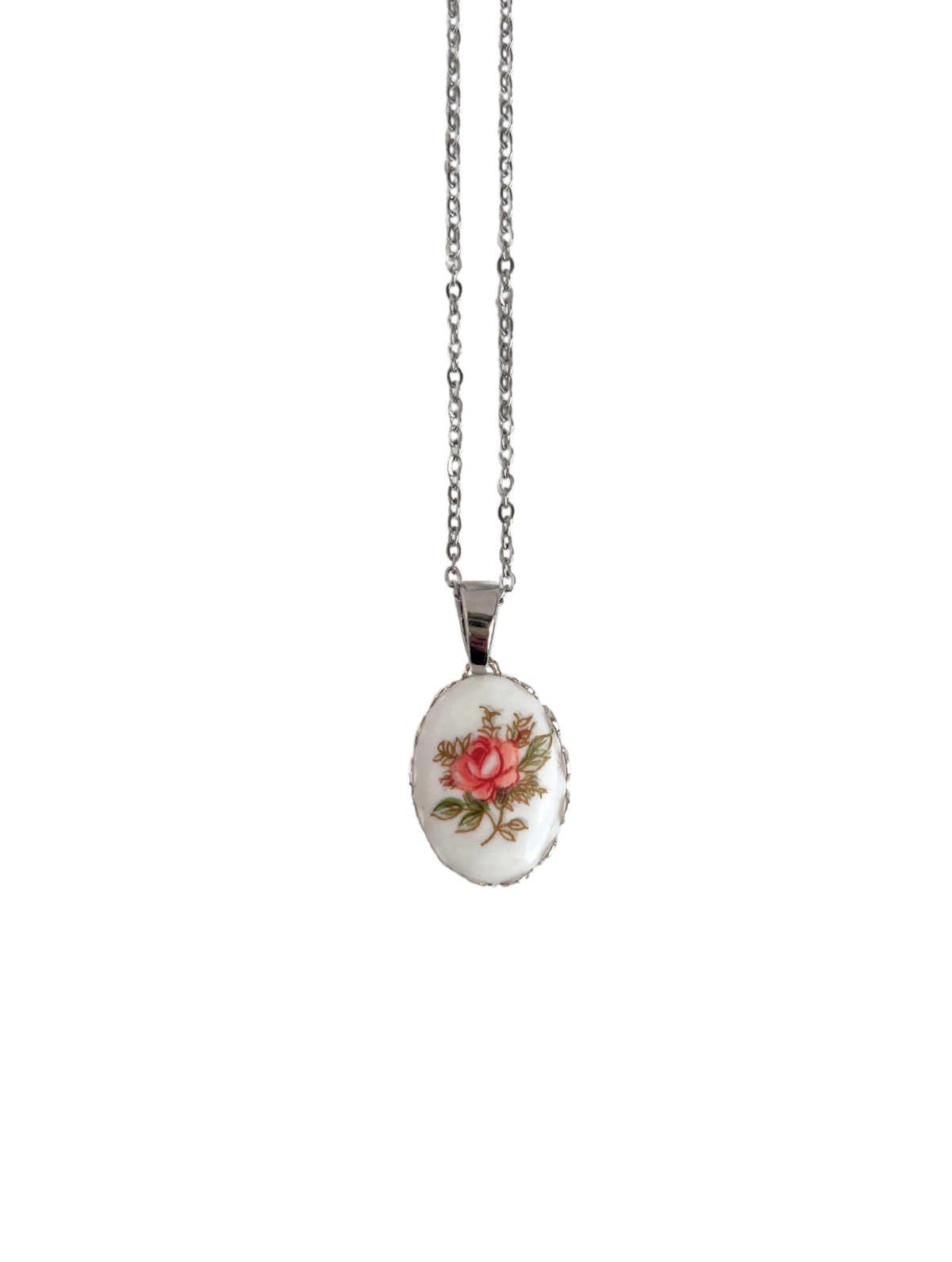 Emersyn Floral Pendant Necklace