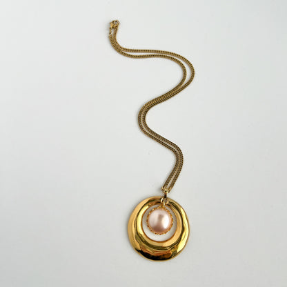 Lili Pendant Necklace