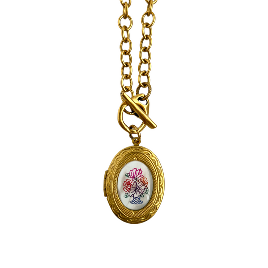 Raelynn Vintage Floral Pendant Necklace